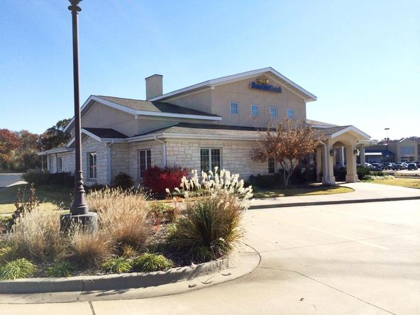 Benefit Bank: 111 Sandstone Drive, Van Buren, AR 72956